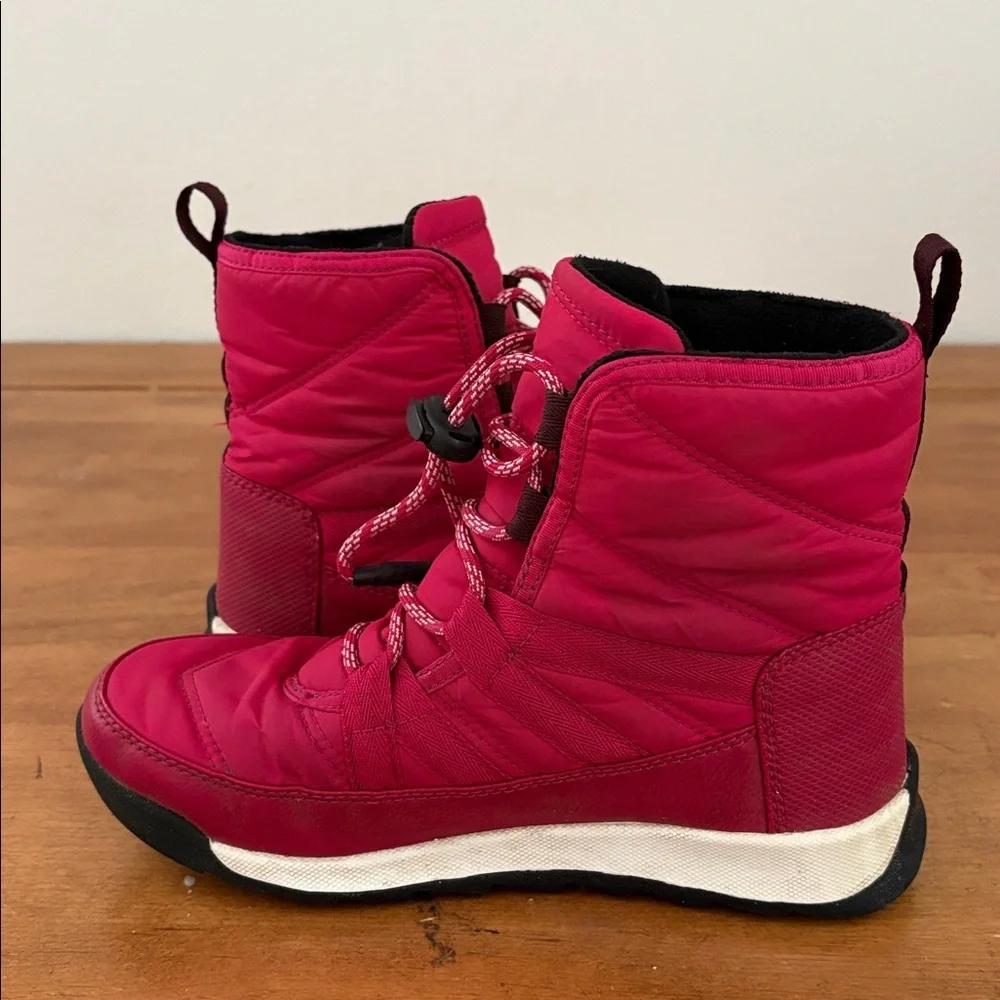Sorel Whitney ll Quilted Snow Boots Size 4